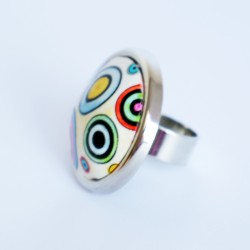 Large ring with multicolored circles