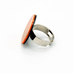 Cracked orange ring