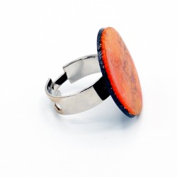 Cracked orange ring