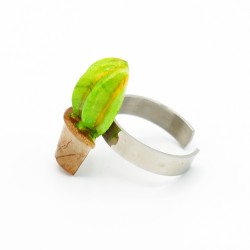 Adjustable ring with a round cactus design