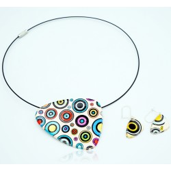 Fancy set: multicolored circle necklace and earrings.