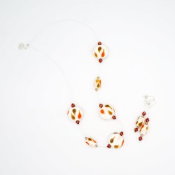 Parure collier et boucles d'oreilles blanc mat, marron et orange