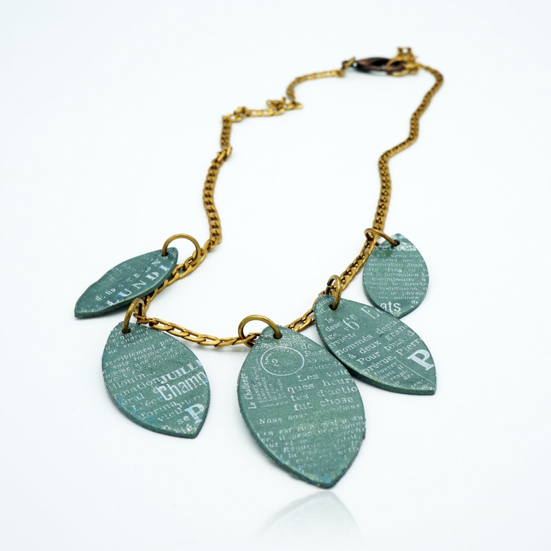 Mid-length costume necklace in khaki and gold