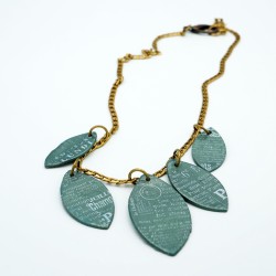 Mid-length costume necklace in khaki and gold